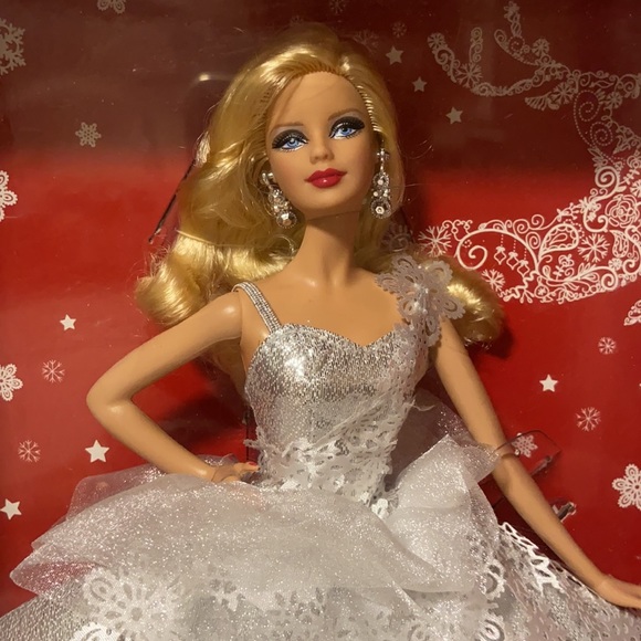 NIB 2013 25th Anniversary Holiday Barbie - Picture 2 of 4